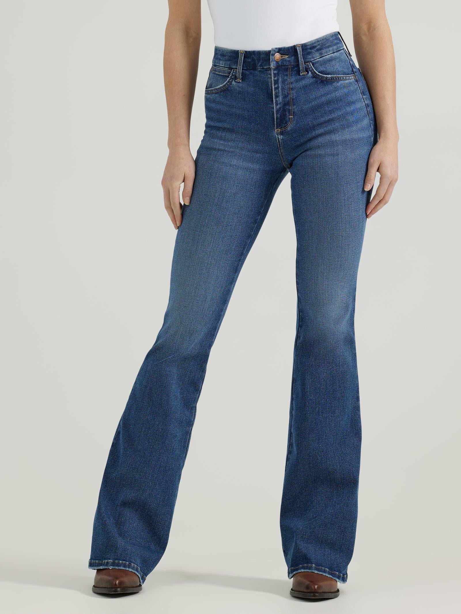 Wrangler® Bespoke High-Rise Flare Jean – Lily (112359281)