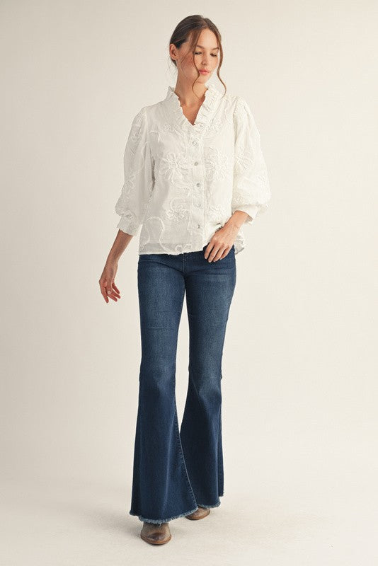 OFF WHITE WITH FLOWER DETAIL TOP