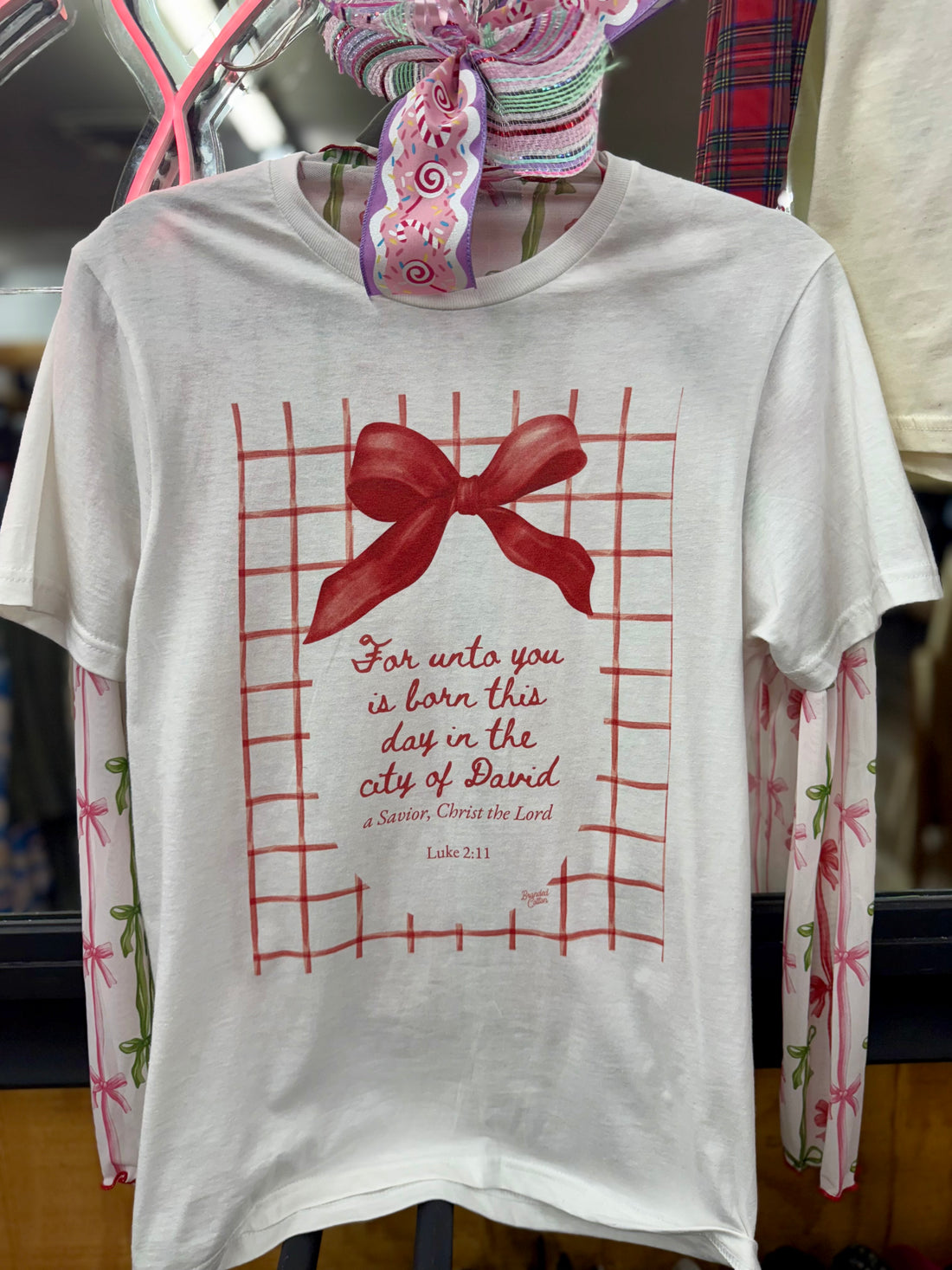 LUKE 2:11 BOW TEE