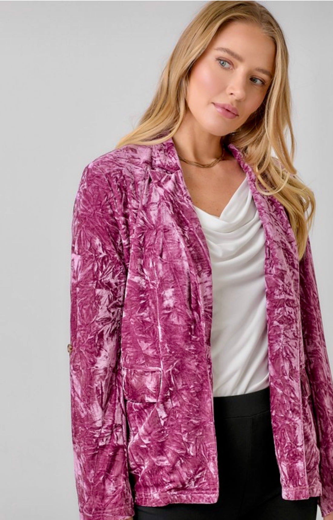 ROLLED UP SLEEVE VELVET BLAZER