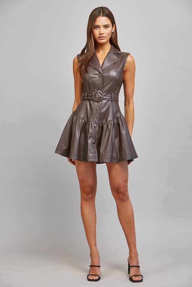 FAUX LEATHER BELTED DROP WAIST DRESS FD35993: CHOCO BROWN / L