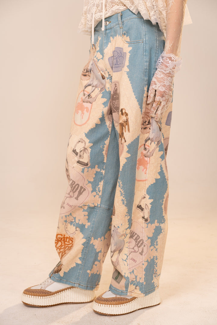 LIGHT WASH WESTERN PRINT BARREL JEANS