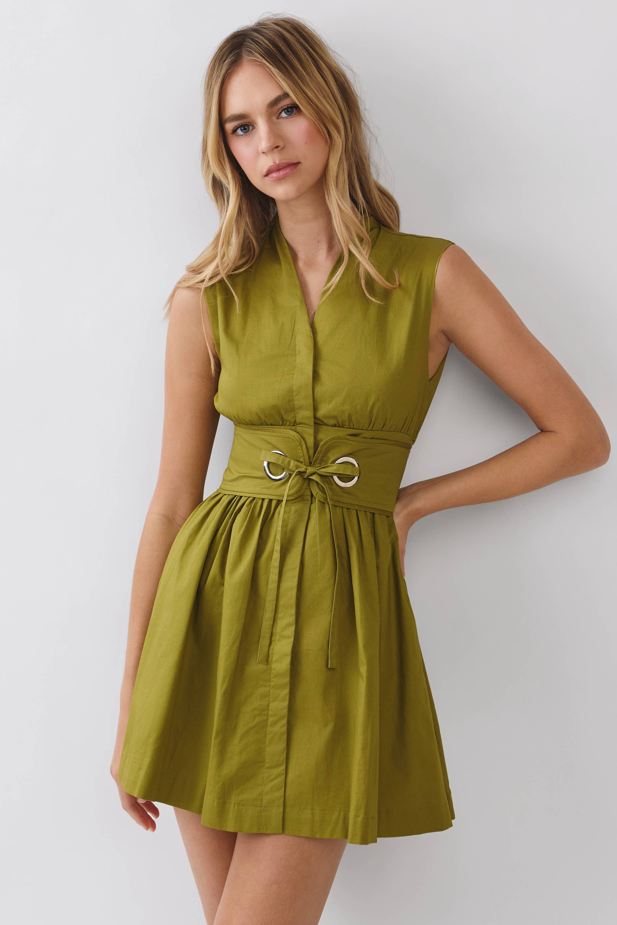 CD07317-Sleeveless Fit & Flare Waist Belt Mini Dress: CHOCOLATE / L