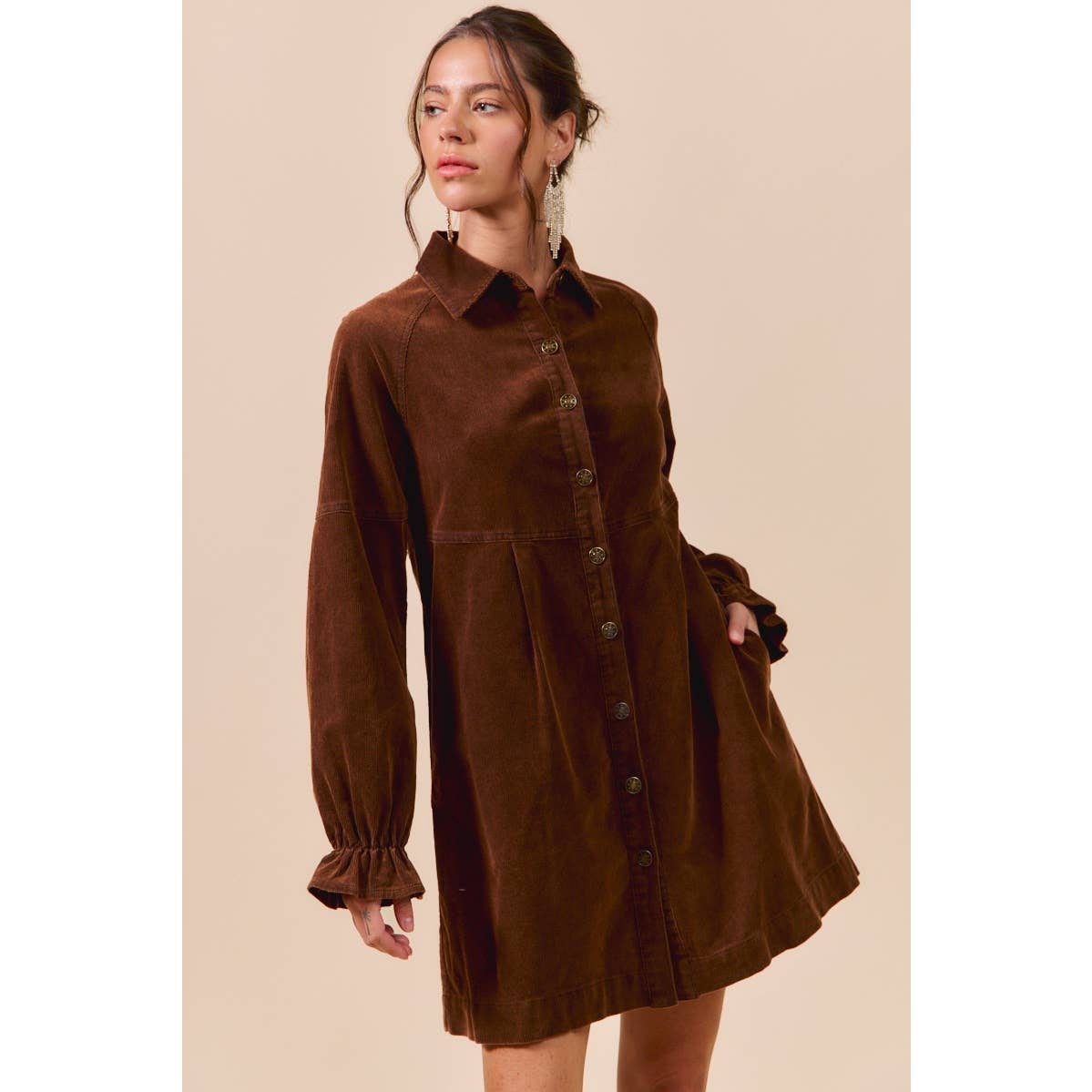 WASHED CORDUROY BUTTON DOWN SHIRT MINI DRESS: BROWN / M