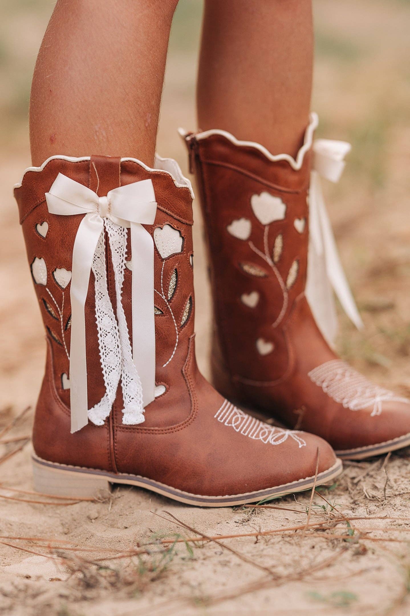 Sweetheart Bow Cowgirl Boots- Brown: 3Y big kid