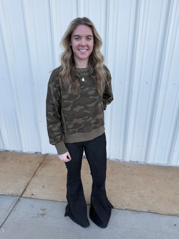 MOCHA CAMO WAFFLE SWEATSHIRT