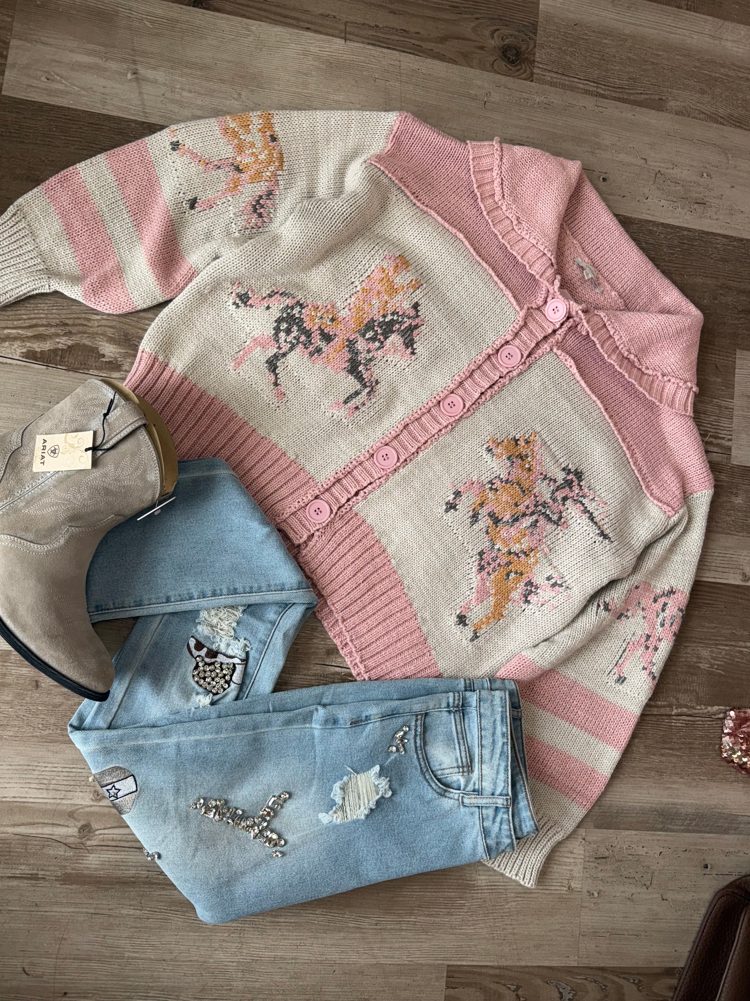 PINK SWEATER WITH HORSE PRINT
