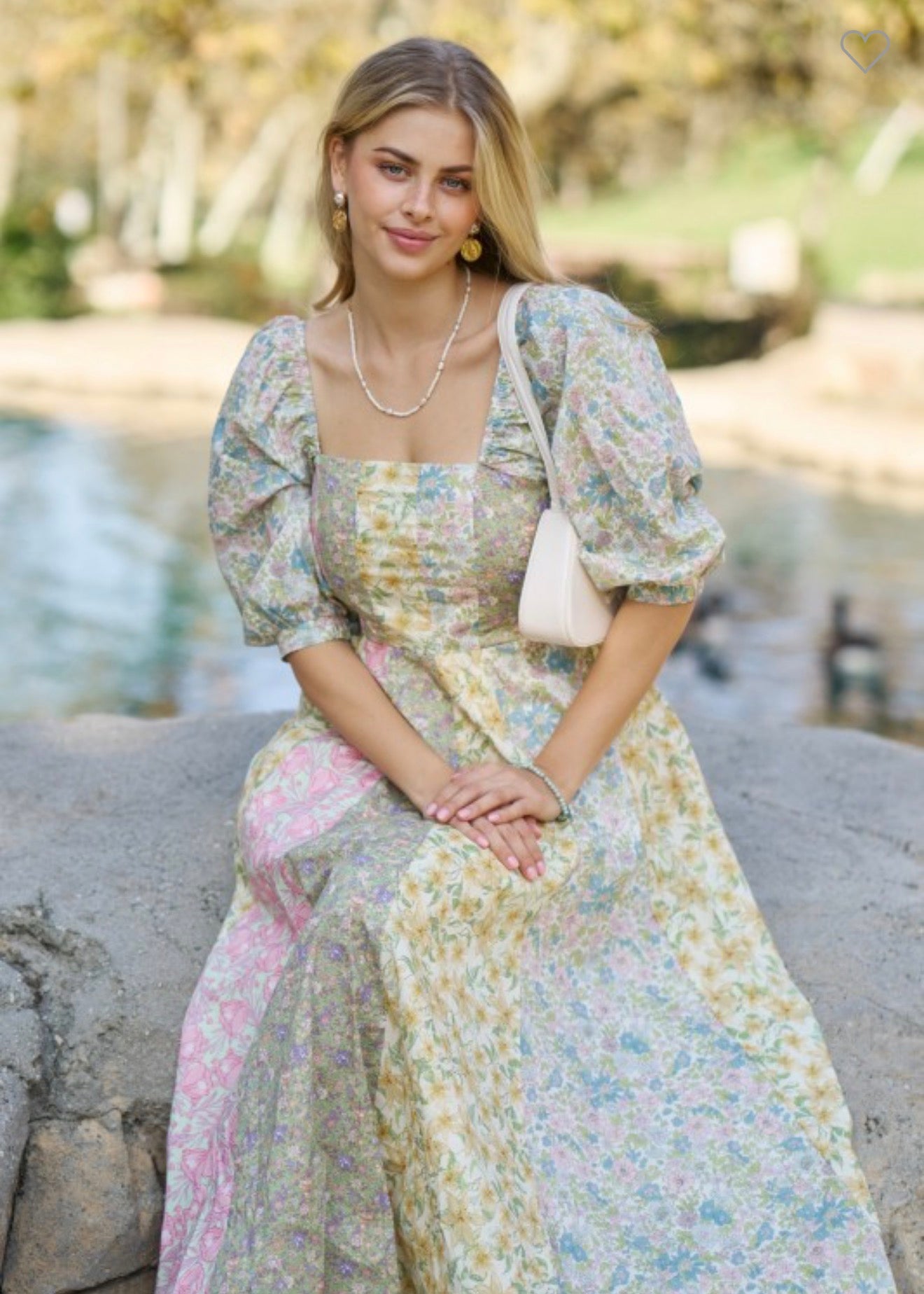 FLORAL PRINT PUFF SLEEVE DRESS