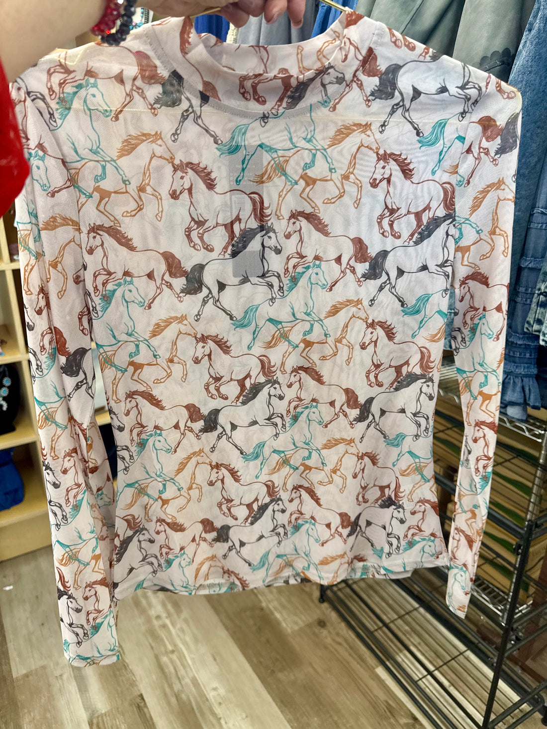 BEIGE HORSE PRINTED MESH TOP
