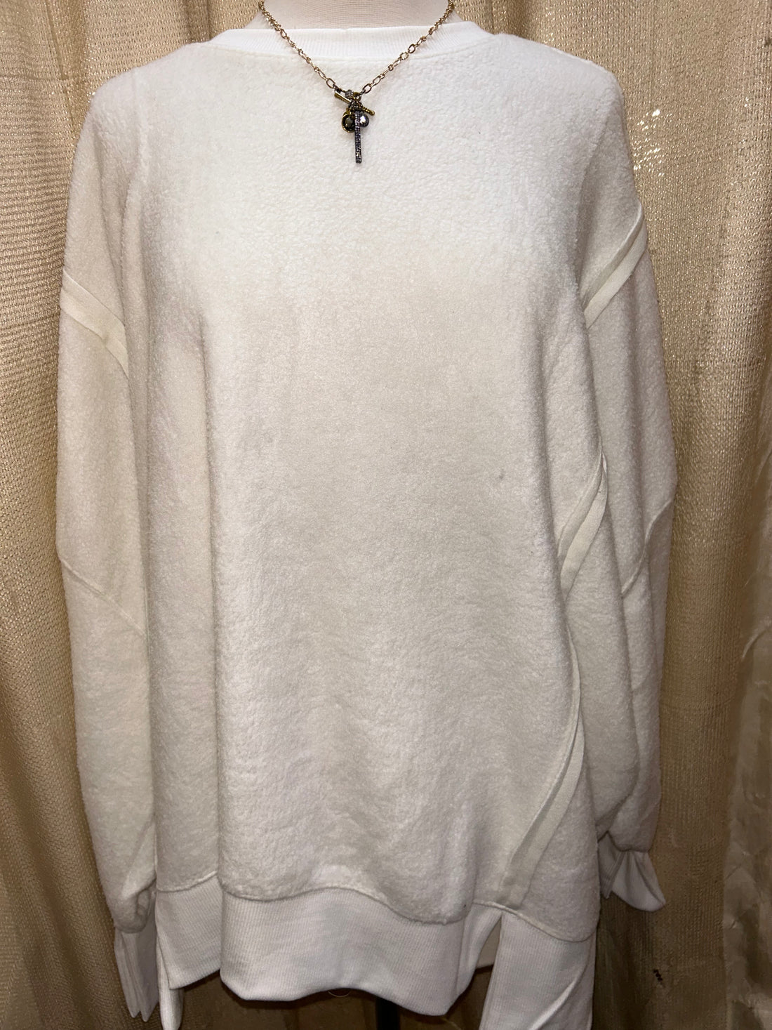 Cream Sweatshirt – DZ25C937