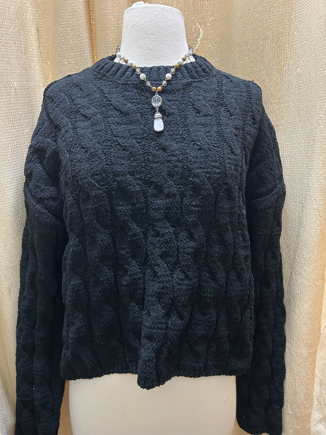 Black Knit Sweater – DZ25E842