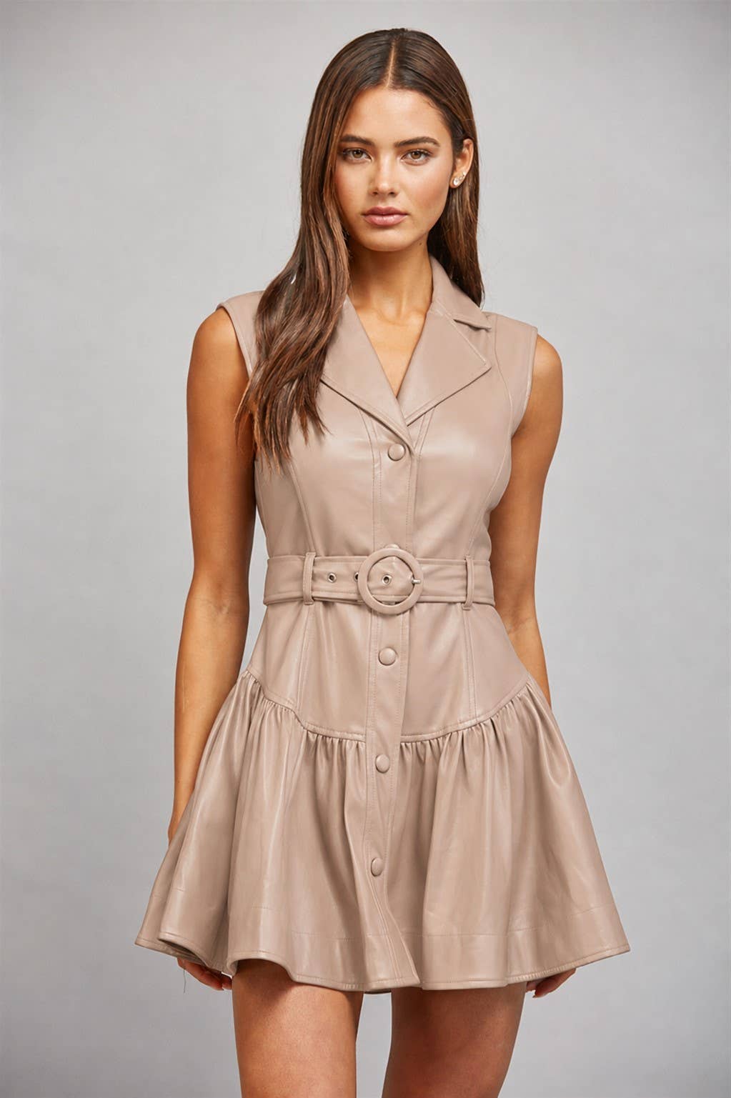 FAUX LEATHER BELTED DROP WAIST DRESS FD35993: CHOCO BROWN / L