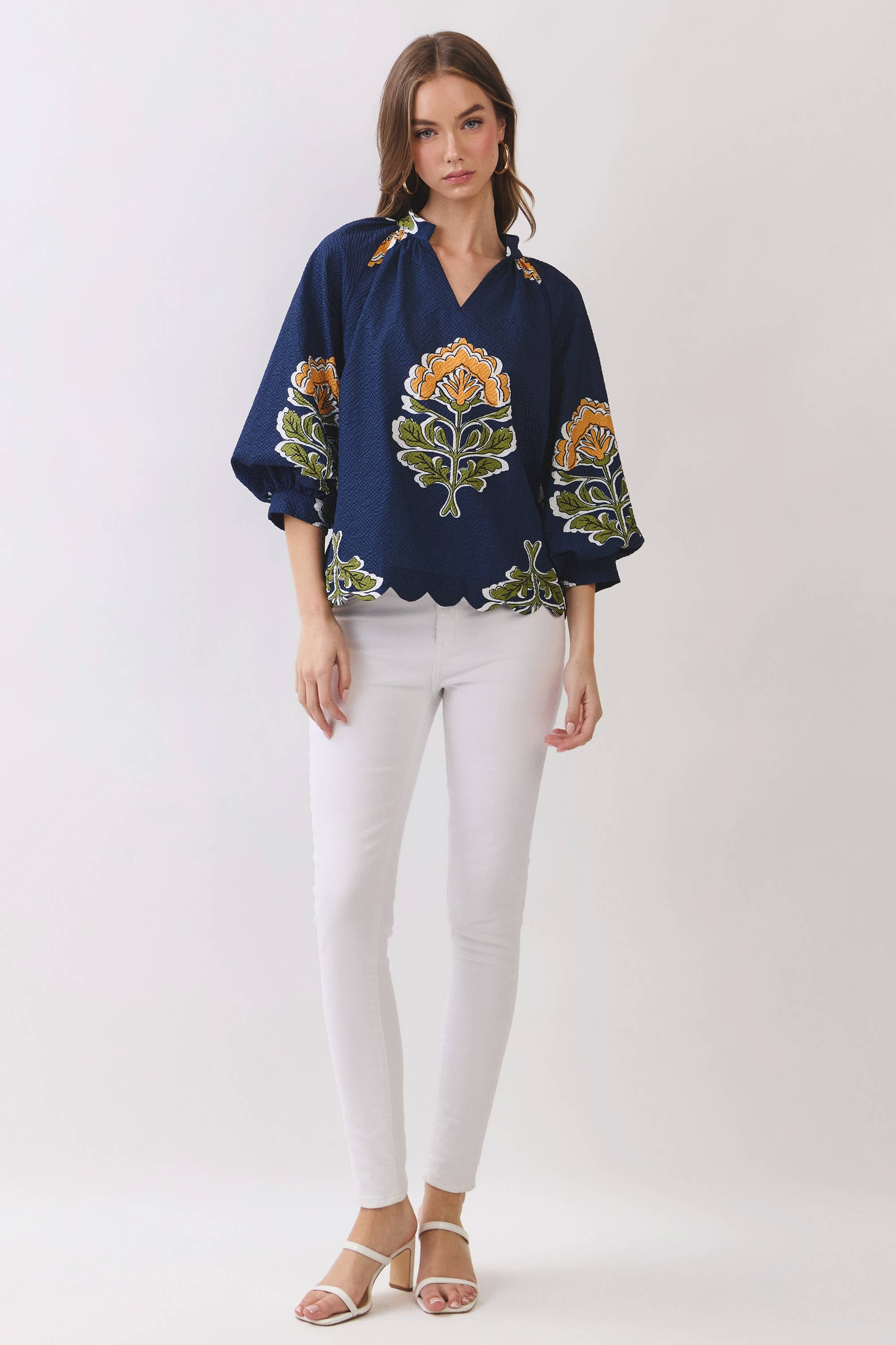 CT10123-Floral Print Scalloped Hem Textured Blouse: NAVY / M